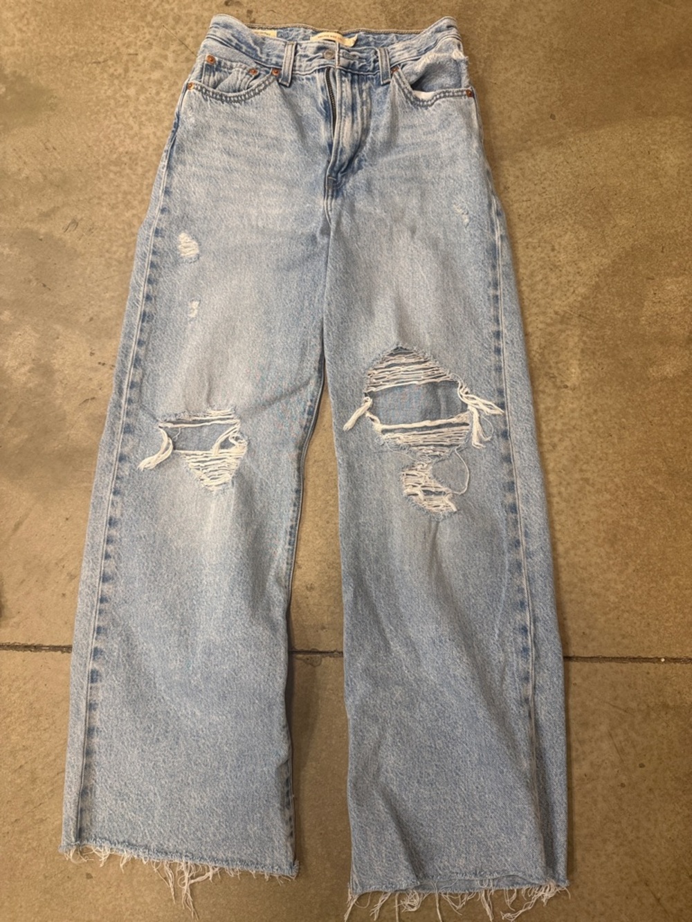 Levi’s Ribcage Wide Leg Jeans - Picture 2 of 2